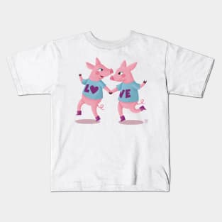 Loving pigs Kids T-Shirt